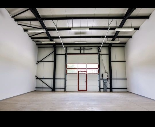 Дава се под наем Склад в Дупница - 480 кв.м за 612 € - Снимка #1