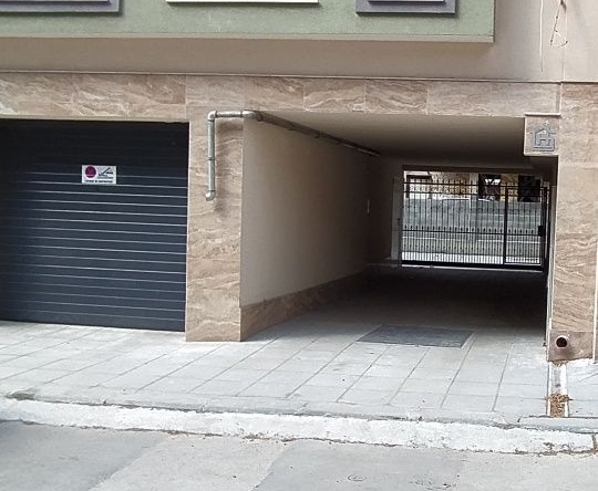 Дава се под наем Гараж / Паркомясто в Варна, Автогара - 25 кв.м за 76.5 € - Снимка #1