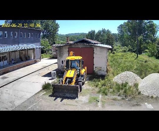 Дава се под наем Промишлена сграда в Лом - 170 кв.м за 216.75 € - Снимка #1