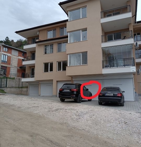 Дава се под наем Гараж / Паркомясто в Асеновград - 24 кв.м за 91.8 € - Снимка #1