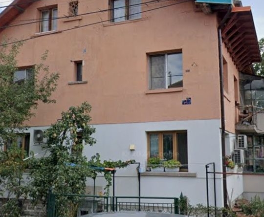 Етаж от къща в София, Левски - 125 кв.м за 812 €/кв.м - Снимка #1