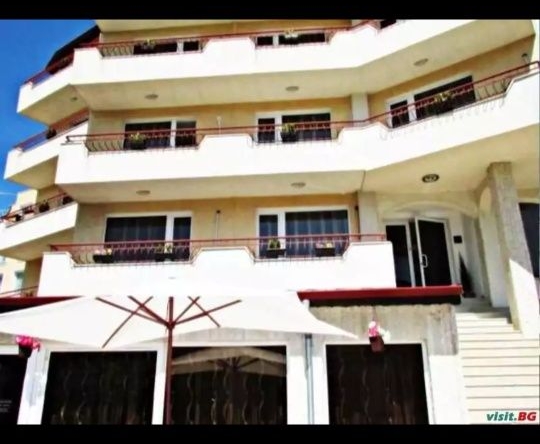 Дава се под наем Хотел в Варна, Чайка - 890 кв.м за 5086.74 € - Снимка #1