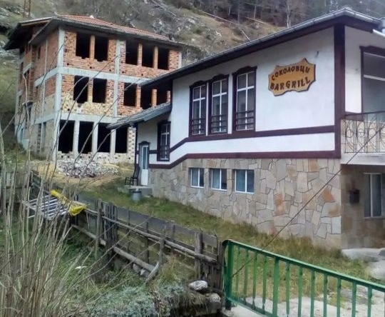 Къща в с. Соколовци, Област Смолян - 520 кв.м за 289 €/кв.м - Снимка #1