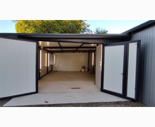 Дава се под наем Промишлена сграда в София, Горубляне - 150 кв.м за 2550 € - Снимка #1