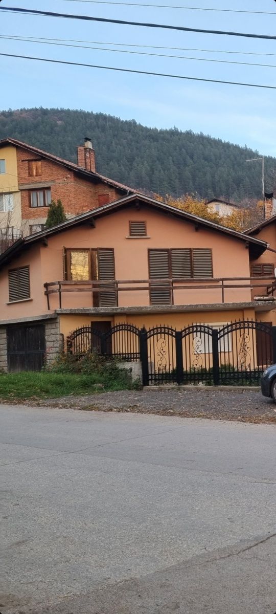 Дава се под наем Къща в с. Рударци, Област Перник - 80 кв.м за 612 € - Снимка #1