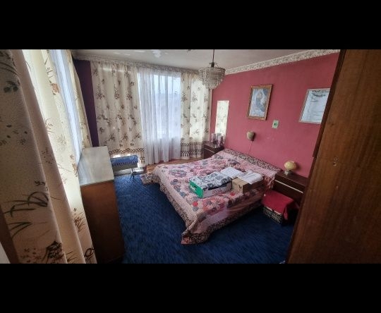 Етаж от къща в Перник, Байкушева махала - 140 кв.м за 379 €/кв.м - Снимка #1