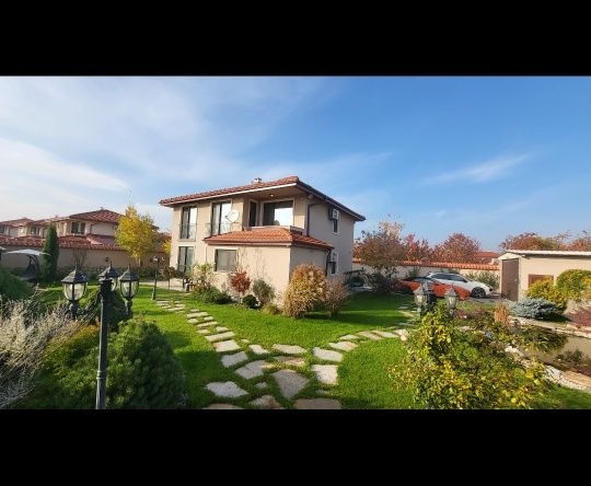 Къща в Пловдив, Беломорски - 220 кв.м за 2955 €/кв.м - Снимка #1