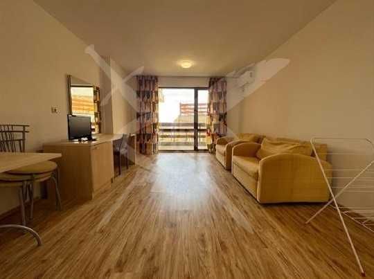 Двустаен апартамент в к.к. Слънчев бряг - 65 кв.м за 1154 €/кв.м - Снимка #1