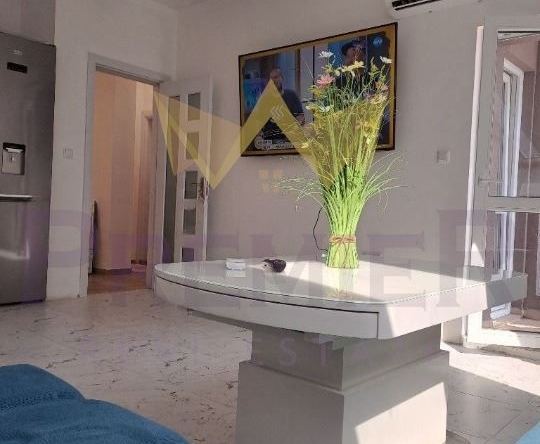 Двустаен апартамент в Варна, Център - 70 кв.м за 3558 €/кв.м - Снимка #1