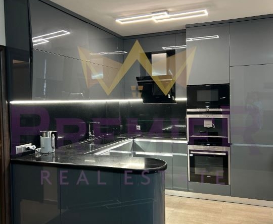 Дава се под наем Тристаен апартамент в Варна, Генералите - 106 кв.м за 1250 € - Снимка #1