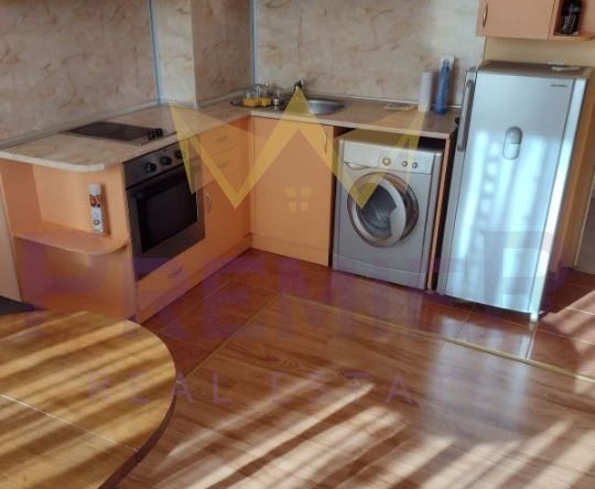 Дава се под наем Двустаен апартамент в Варна, Възраждане 1 - 60 кв.м за 400 € - Снимка #1