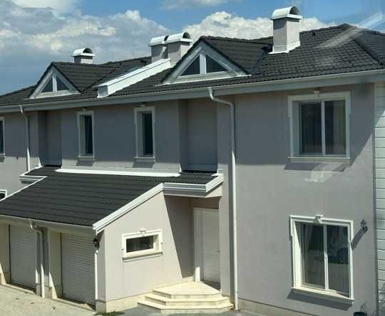 Къща в Пловдив, Коматево - 220 кв.м за 1410 €/кв.м - Снимка #1