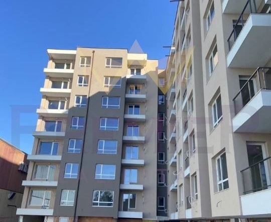 Двустаен апартамент в Бургас, Славейков - 62 кв.м за 1365 €/кв.м - Снимка #1