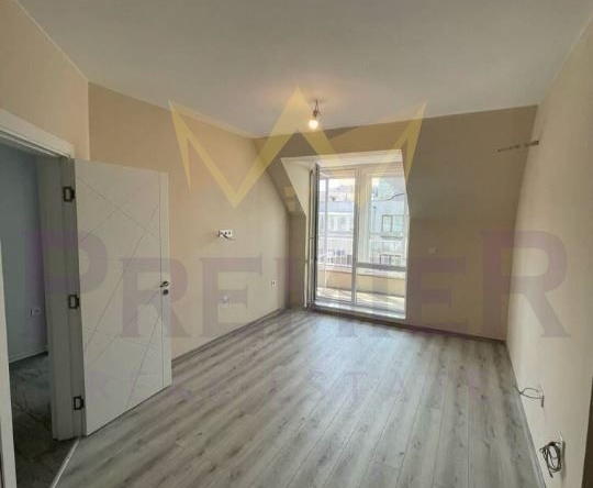 Двустаен апартамент в Бургас, Лазур - 70 кв.м за 2143 €/кв.м - Снимка #1
