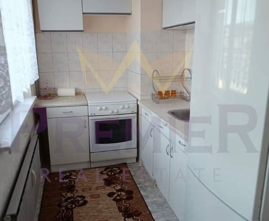 Дава се под наем Тристаен апартамент в Варна, Възраждане 1 - 90 кв.м за 612 € - Снимка #1