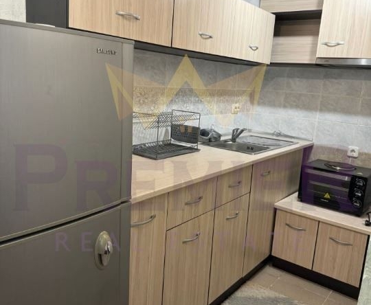 Дава се под наем Етаж от къща в Варна, Цветен квартал - 40 кв.м за 367.2 € - Снимка #1