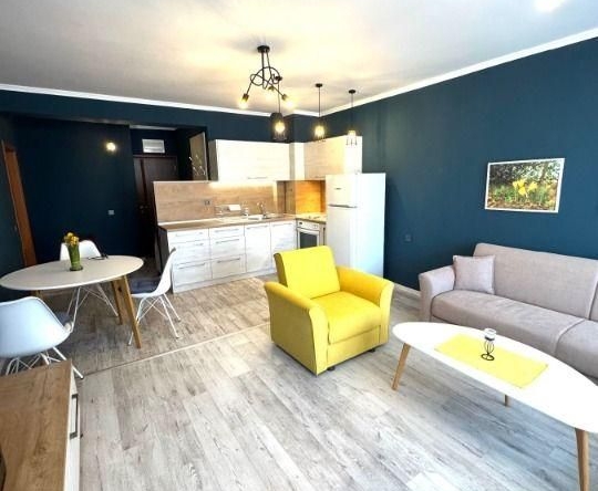 Дава се под наем Двустаен апартамент в Пловдив, Каменица 1 - 78 кв.м за 562 € - Снимка #1