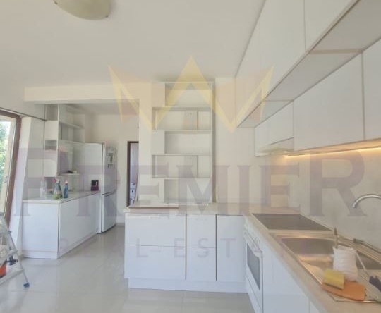 Дава се под наем Къща в Варна, м-т Траката - 285 кв.м за 1800 € - Снимка #1