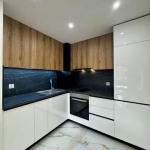 Дава се под наем Тристаен апартамент в Пловдив, Христо Смирненски - 95 кв.м за 890 € - Снимка #1