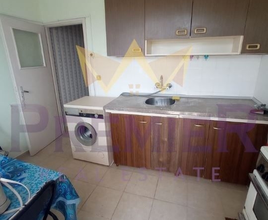 Дава се под наем Двустаен апартамент в Варна, Лятно кино Тракия - 65 кв.м за 357 € - Снимка #1