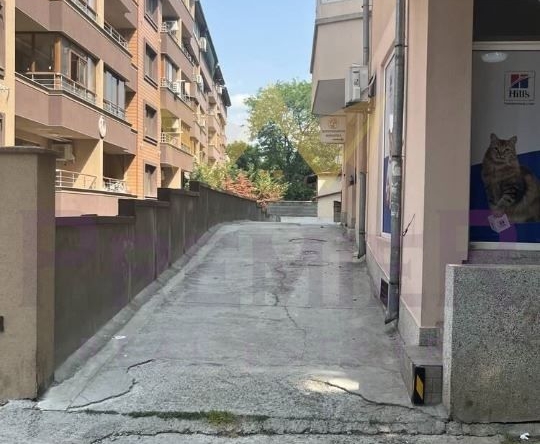 Гараж / Паркомясто в Бургас, Братя Миладинови - 29 кв.м за 493 €/кв.м - Снимка #1
