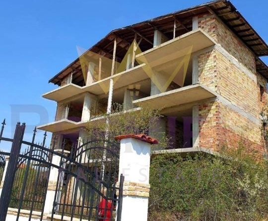 Къща в Свети Влас - 607 кв.м за 176 €/кв.м - Снимка #1