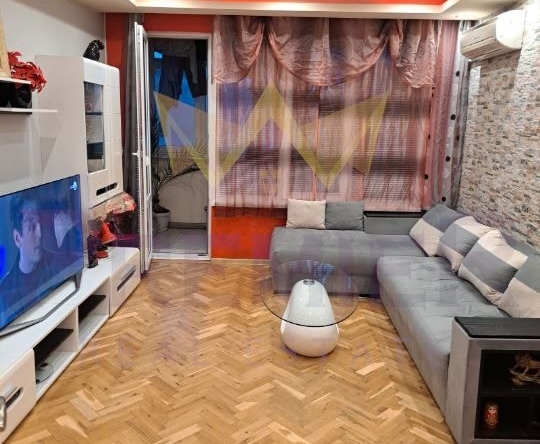 Четиристаен апартамент в Варна, Възраждане 1 - 100 кв.м за 1173 €/кв.м - Снимка #1
