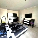 Тристаен апартамент в София, Център - 80 кв.м за 1275 €/кв.м - Снимка #1