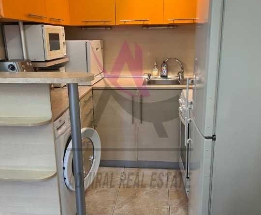 Дава се под наем Двустаен апартамент в Варна, Колхозен пазар - 55 кв.м за 388.62 € - Снимка #1