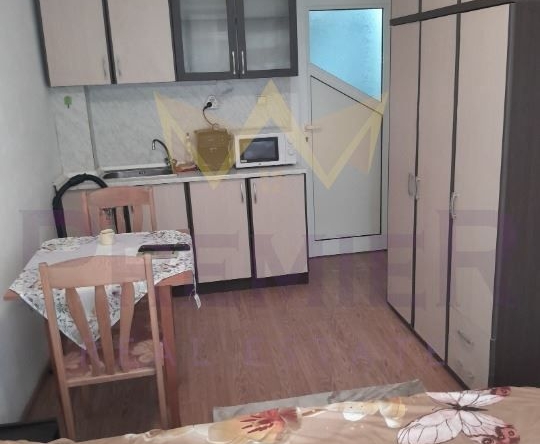 Дава се под наем Двустаен апартамент в Варна, Колхозен пазар - 45 кв.м за 378.93 € - Снимка #1