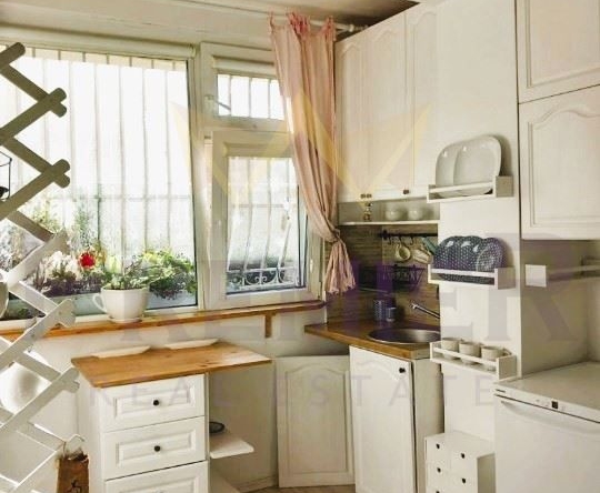 Тристаен апартамент в София, Света Троица - 62 кв.м за 2500 €/кв.м - Снимка #1