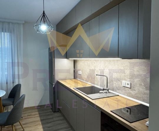 Дава се под наем Тристаен апартамент в Варна, Автогара - 85 кв.м за 714 € - Снимка #1