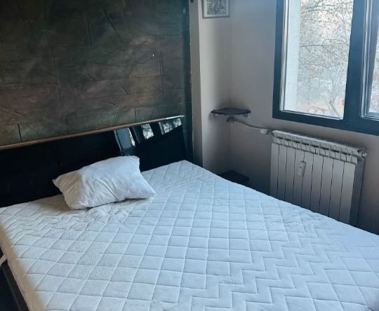 Тристаен апартамент в София, Света Троица - 65 кв.м за 2708 €/кв.м - Снимка #1