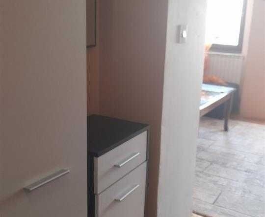 Дава се под наем Тристаен апартамент в Пловдив, Център - 80 кв.м за 214.2 € - Снимка #1