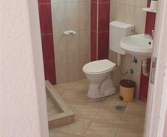 Дава се под наем Двустаен апартамент в Бургас, Център - 68 кв.м за 163.2 € - Снимка #1