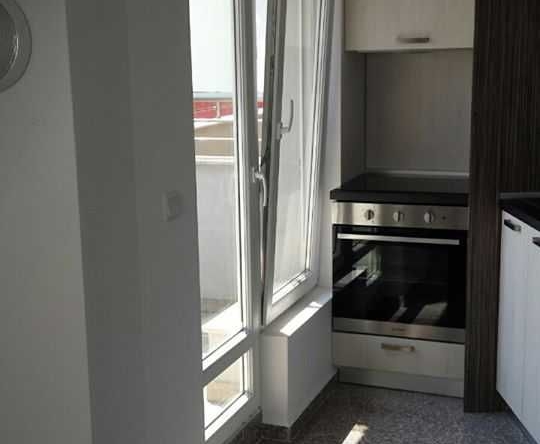 Дава се под наем Едностаен апартамент в София, Слатина - 46 кв.м за 348.84 € - Снимка #1