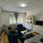 Дава се под наем Двустаен апартамент в Бургас, Славейков - 53 кв.м за 219.3 € - Снимка #1