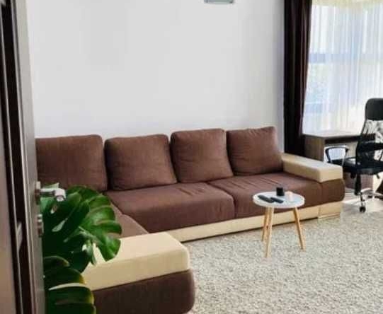 Дава се под наем Тристаен апартамент в Пловдив, Център - 88 кв.м за 255 € - Снимка #1