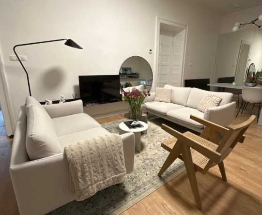 Дава се под наем Двустаен апартамент в Пловдив, Каменица 1 - 58 кв.м за 204 € - Снимка #1