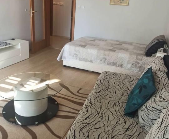 Дава се под наем Двустаен апартамент в София, Център - 56 кв.м за 560 € - Снимка #1