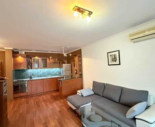 Дава се под наем Двустаен апартамент в София, Красно село - 63 кв.м за 663 € - Снимка #1