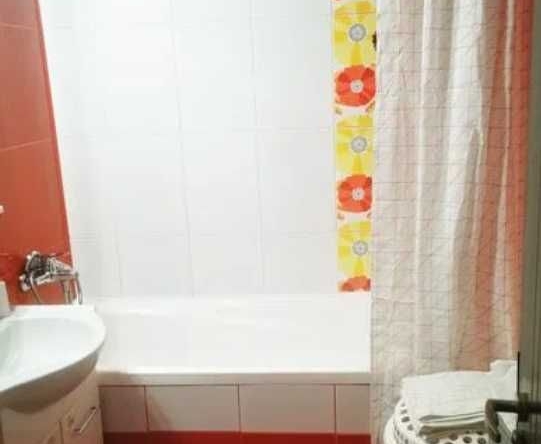 Дава се под наем Четиристаен апартамент в Пловдив, Западен - 120 кв.м за 311.1 € - Снимка #1