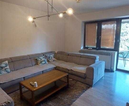 Дава се под наем Етаж от къща в Пловдив, Център - 120 кв.м за 408 € - Снимка #1