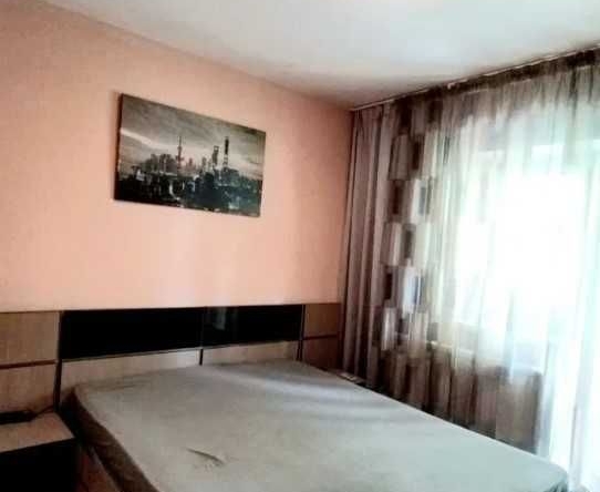 Дава се под наем Тристаен апартамент в Пловдив, Южен - 89 кв.м за 408 € - Снимка #1