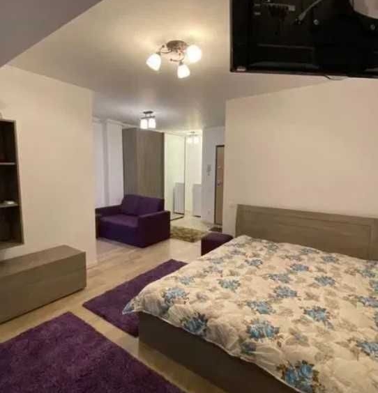 Дава се под наем Едностаен апартамент в Пловдив, Център - 27 кв.м за 127.5 € - Снимка #1