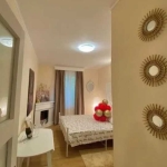 Дава се под наем Едностаен апартамент в Пловдив, Център - 27 кв.м за 153 € - Снимка #1