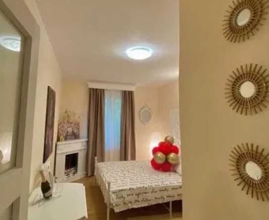 Дава се под наем Едностаен апартамент в Пловдив, Център - 27 кв.м за 153 € - Снимка #1