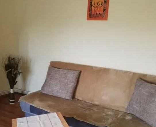 Дава се под наем Тристаен апартамент в Бургас, Акациите - 95 кв.м за 459 € - Снимка #1