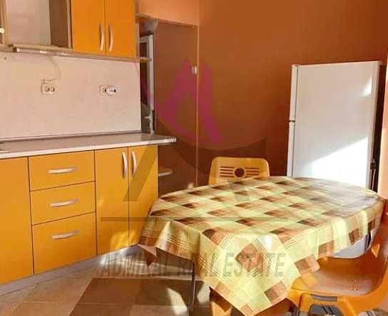 Дава се под наем Двустаен апартамент в Варна, Цветен квартал - 45 кв.м за 348.84 € - Снимка #1