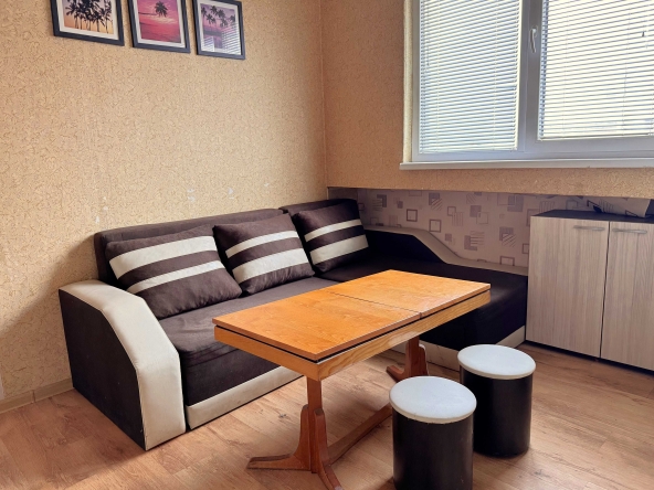 Дава се под наем Двустаен апартамент в Враца, Център - 55 кв.м за 289.17 € - Снимка #1